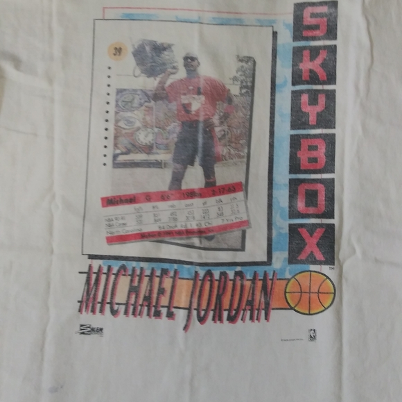 1996 SKYBOX MICHAEL JORDAN t shirt - Picture 10 of 13
